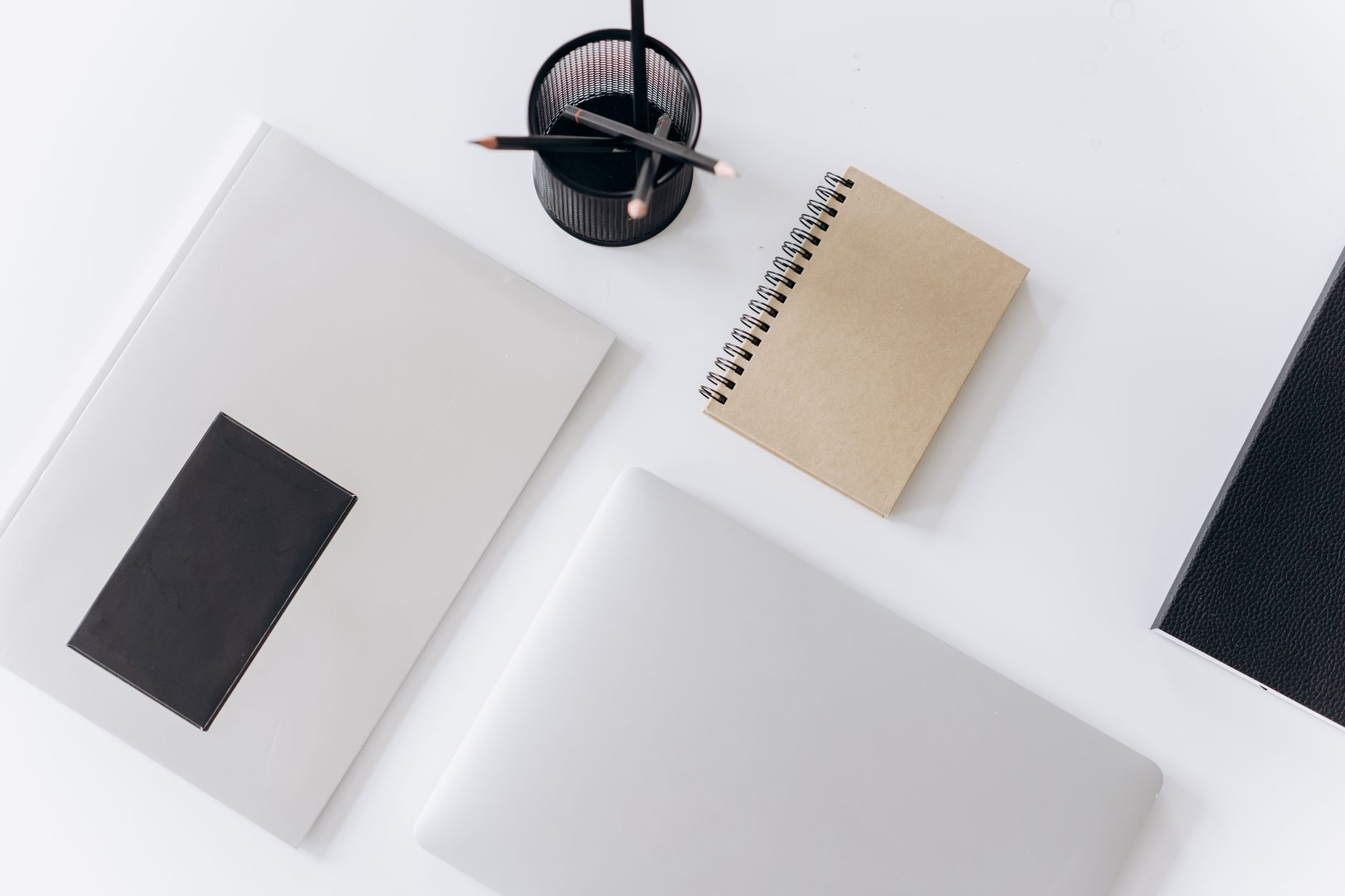 Birou & branding