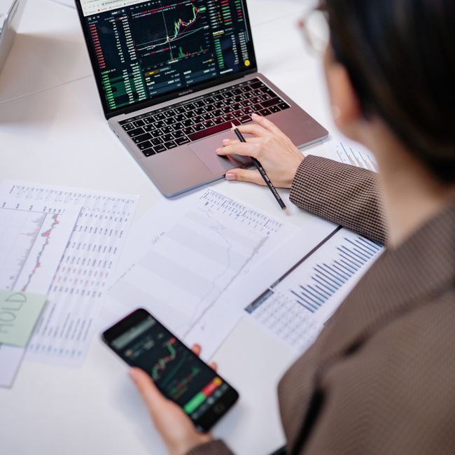Kit facturare: 8 șabloane Excel